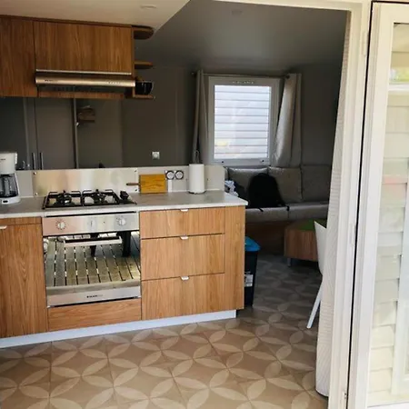 Mobilhome 3 - 8 Personnes La Carabasse 펜션 *